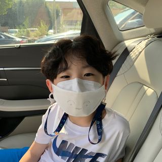 [숨그림]  덴탈마스크 짱구 우리아이 그리고 내가 쓰는 믿을수있는 케릭터 마스크  16종 — 5점을 준 리뷰어가 2021년 10월 올린 사용 사진