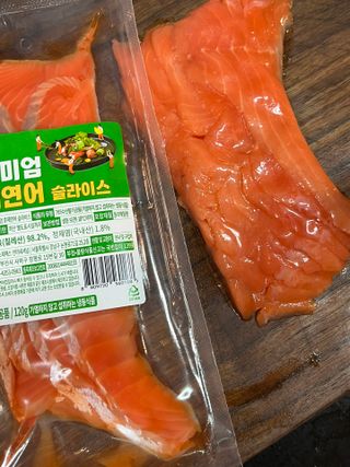 밸런스 다이어트랩 밸다랩 프리미엄 훈제연어 슬라이스 120g — 5점을 준 리뷰어가 2023년 5월 올린 사용 사진