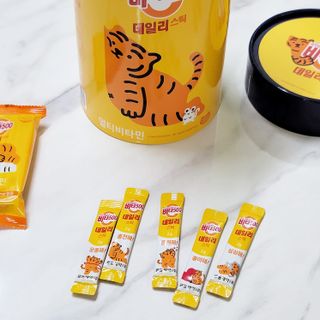 광동생활건강 프리 [광동] VB와 VC를 함유한 멀티 비타민 비타 500 데일리 스틱 180포 — 5점을 준 리뷰어가 2022년 8월 올린 사용 사진