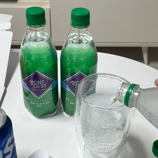 몽베스트 Montbest with Sparkling water Plain 20병 — 5점을 준 리뷰어가 2022년 11월 올린 사용 사진