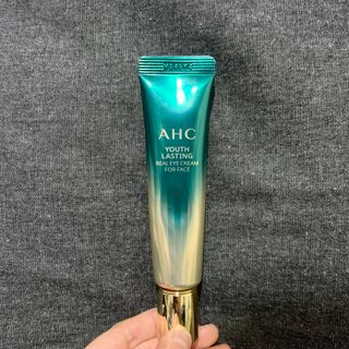 [NEW 탄력유턴 아이크림] AHC 유스 래스팅 리얼 아이크림 포 페이스 — 5점을 준 리뷰어가 2021년 3월 올린 사용 사진