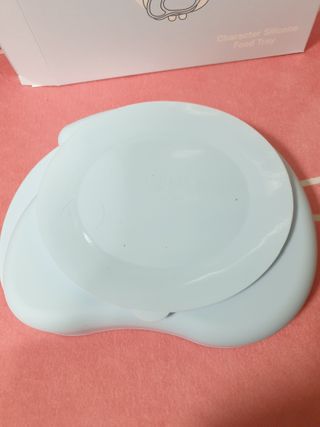 유비맘 캐릭터 실리콘 흡착 식판_색상 랜덤발송 — 5점을 준 리뷰어가 2021년 1월 올린 사용 사진