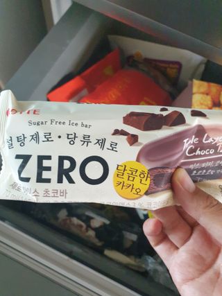 ZERO (초콜릿 칩 쿠키, 카카오 케이크, 후르츠 젤리, 아이스 콜라, 아이스 초코바) — 5점을 준 리뷰어가 2022년 6월 올린 사용 사진