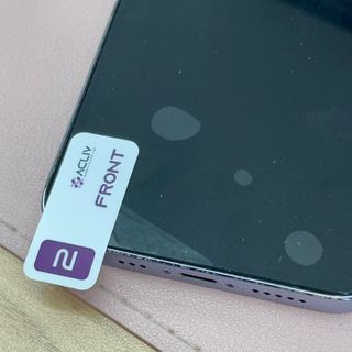 아클리브 Eco 항균 항바이러스 액정 보호필름(iPhone) — 5점을 준 리뷰어가 2022년 8월 올린 사용 사진