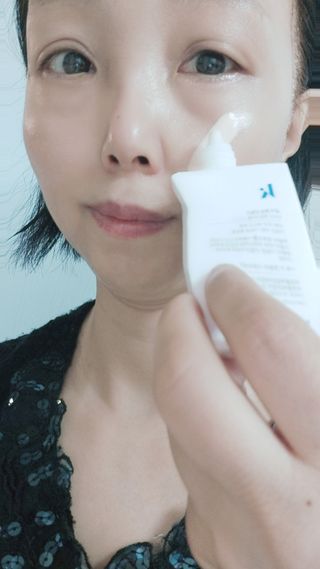 키노닉스 로지 톤업 선밀크 — 4점을 준 리뷰어가 2021년 8월 올린 사용 사진