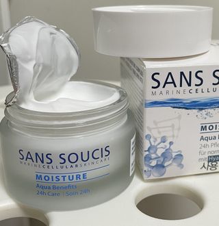산수시 아쿠아 베네핏 24h 수부지 물광 속건조 수분크림 50ml — 5점을 준 리뷰어가 2021년 7월 올린 사용 사진