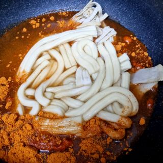 [푸딩팩토리] 즉석누들떡볶이 540g + 대구전통 납작만두 260g — 5점을 준 리뷰어가 2022년 12월 올린 사용 사진