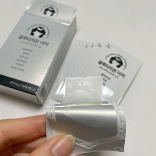 메디포스트 모비타 글루타치온 이지 필름형 30매 — 4.5점을 준 리뷰어가 2022년 12월 올린 사용 사진