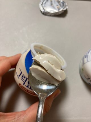 매일바이오 그릭요거트 오리지널 플레인 4개, 로스터리 커피믹스 4개 — 4점을 준 리뷰어가 2021년 12월 올린 사용 사진