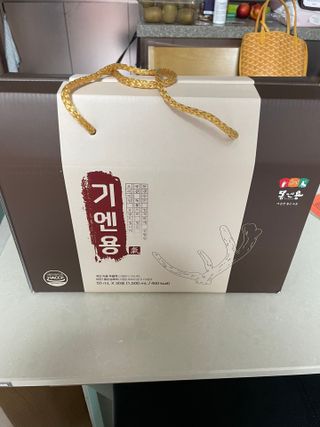 [몸엔용] 무더운 날씨에 국산녹용 기엔용으로 몸보신 50ml x 30포 — 5점을 준 리뷰어가 2021년 6월 올린 사용 사진