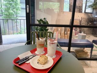 [유슬립 평촌점] 음료2 + 디저트1 or 팥빙수1 중 택1 — 5점을 준 리뷰어가 2021년 8월 올린 사용 사진