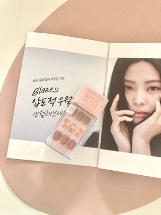 데싱디바 매직프레스 가을신상 숏 스퀘어_3종 중 택1 — 5점을 준 리뷰어가 2021년 9월 올린 사용 사진
