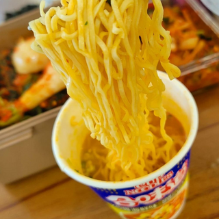NISSIN 닛신 컵누들  4종 - 씨푸드오리지날, 씨푸드 스파이시, 씨푸드 커리, 씨푸드 XO소스 — 5점을 준 리뷰어가 2022년 5월 올린 사용 사진