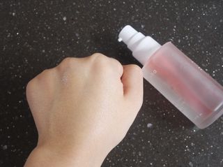산다화 더블 이펙트 안티 링클 세럼 50ml — 5점을 준 리뷰어가 2022년 12월 올린 사용 사진