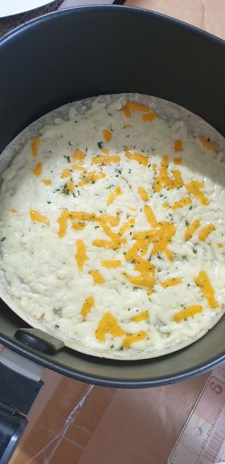 [푸딩팩토리] 10인치 씬피자 3종 택2_베샤멜 고르곤졸라/불고기/고르곤졸라 — 4.5점을 준 리뷰어가 2022년 5월 올린 사용 사진