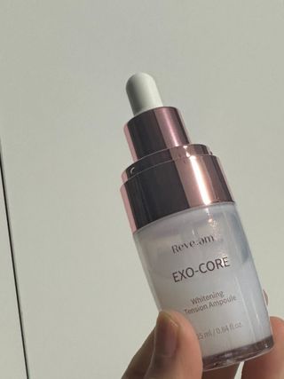나우 [리브엠] 123억개 엑소좀으로 채운 눈부신 광채, 엑소코어 화이트닝 텐션 앰플 — 5점을 준 리뷰어가 2023년 5월 올린 사용 사진
