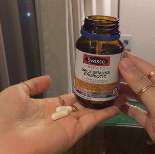 Swisse 스위스 데일리 이뮨 프로바이오틱스 10억, 30정 — 5점을 준 리뷰어가 2021년 2월 올린 사용 사진