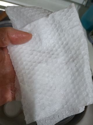 부직포나라 중금속유해물질ZERO 뜯어쓰는 주방 일회용수세미 60매 2매 — 4점을 준 리뷰어가 2022년 11월 올린 사용 사진