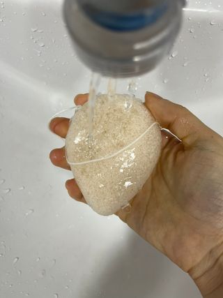 오투에니원 화이트 스완 퍼펙트 폼 클렌징 150g 퍼프증정 — 5점을 준 리뷰어가 2023년 1월 올린 사용 사진