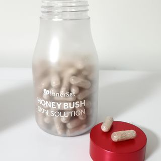 이너셋 허니부쉬 스킨솔루션 캡슐 1개월분 개별인정형 발효허니부쉬! — 4점을 준 리뷰어가 2023년 4월 올린 사용 사진