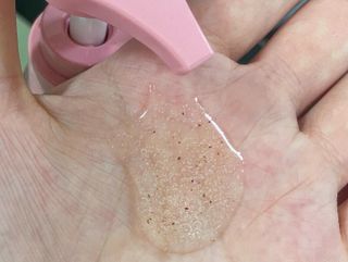 벨먼 내추럴스파 수분광채 스크럽 바디워시 600ml 5종 — 5점을 준 리뷰어가 2022년 5월 올린 사용 사진