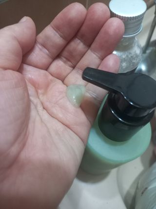 프리마인 메이크업과 들뜨는 각질까지 한방에 깐달걀로! 순하기까지한 셀베이스 그린티클렌저(200ml) — 5점을 준 리뷰어가 2023년 1월 올린 사용 사진
