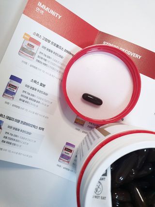 Swisse 스위스 고함량 프로폴리스 2,000mg 210정 — 5점을 준 리뷰어가 2021년 3월 올린 사용 사진
