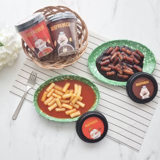 유비쿡 컵떡볶이 매운컵떡볶이2개/ 짜장컵떡볶이 2개  총 4개세트 — 5점을 준 리뷰어가 2021년 4월 올린 사용 사진