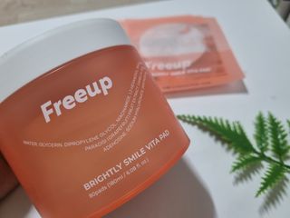 프리업 브라이틀리 스마일 비타 본품 + 휴대용키트 — 5점을 준 리뷰어가 2023년 6월 올린 사용 사진