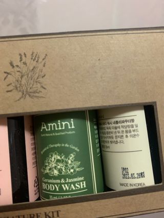 아미니 플라워 테라피 바디워시  5종키트 — 5점을 준 리뷰어가 2020년 12월 올린 사용 사진