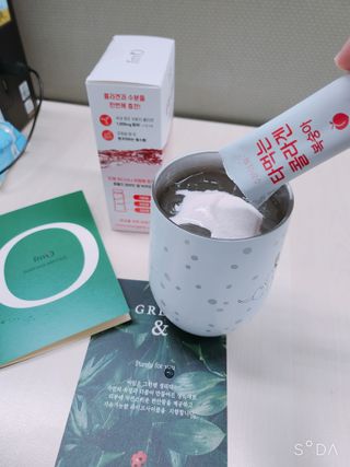 [음료수 대신 가능!]  빠르게 흡수되는 아임오 타먹는 콜라겐 1박스 — 5점을 준 리뷰어가 2023년 3월 올린 사용 사진