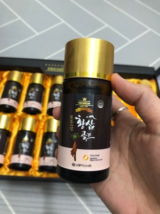 서울약사신협_프리미엄황삼골드_3.75g x 12환+75mgx12병 — 5점을 준 리뷰어가 2021년 1월 올린 사용 사진