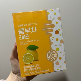 참앤들황토농원 7가지 맛! 탄산 톡톡! 스파클링! 데이앤 콤부차 7종 10포 1박스씩 ★총 7박스★ — 4점을 준 리뷰어가 2023년 2월 올린 사용 사진