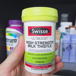 Swisse 스위스 고함량 밀크씨슬 35,000mg 60정 — 5점을 준 리뷰어가 2021년 11월 올린 사용 사진