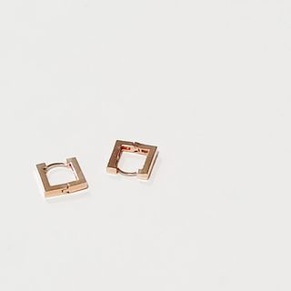 [골드앤디어] 14K 사각 네모 원터치 귀걸이_3color — 5점을 준 리뷰어가 2021년 6월 올린 사용 사진