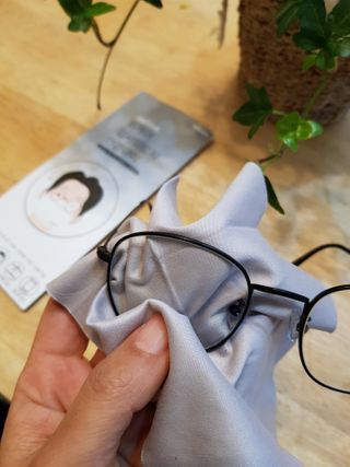 위케어 김서림방지 안경닦이 안티포그 극세사클리너 — 5점을 준 리뷰어가 2021년 2월 올린 사용 사진