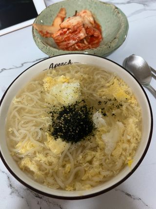[한면원] 잔치국수 2인분 — 5점을 준 리뷰어가 2023년 4월 올린 사용 사진