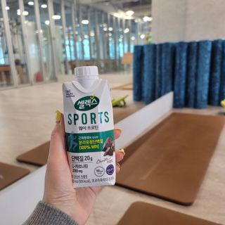 셀렉스스포츠 셀렉스 스포츠 웨이 프로틴 초콜릿 _ 330ml x 12팩 — 5점을 준 리뷰어가 2021년 3월 올린 사용 사진