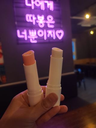 [트윙클라] 안티멜라 수딩 워터밤+안티링클 샤이닝 멀티밤 — 5점을 준 리뷰어가 2022년 8월 올린 사용 사진