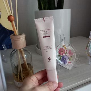 프리마인 선크림만 바꿨을 뿐인데 매일 물 2L챙겨먹고 기초케어 완벽하게 한 물빛피부 완성,셀라브UV프로텍터 — 5점을 준 리뷰어가 2023년 6월 올린 사용 사진