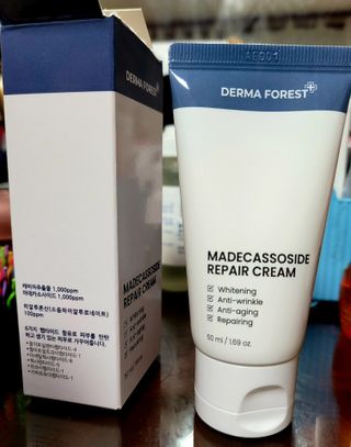 더마포레스트 마데카소사이드 리페어 크림 / 캐비아추출물 병풀추출물 시카케어 미백 주름개선 — 5점을 준 리뷰어가 2021년 6월 올린 사용 사진