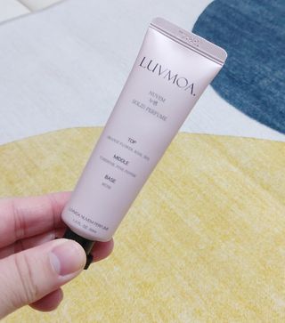 러브모아 향수 고체향수 승무원 고체향수 바르는 향수 니치향수 도손 우드세이지 앤 씨솔트 — 5점을 준 리뷰어가 2022년 10월 올린 사용 사진