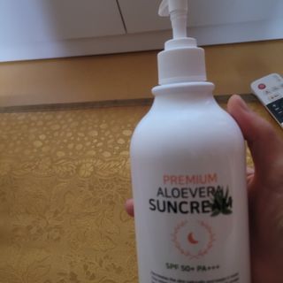 [닥터문] 프리미엄 알로에베라 선크림 500ml — 5점을 준 리뷰어가 2022년 7월 올린 사용 사진