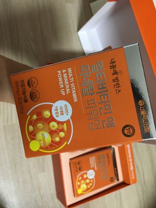 서울약사신협_내몸애발란스멀티비타민앤미네랄파워업_800mg x 90정 — 4.5점을 준 리뷰어가 2021년 8월 올린 사용 사진