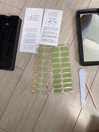 데싱디바 글레이즈 젤네일 별빛유리네일 6종_랜덤발송 — 5점을 준 리뷰어가 2021년 8월 올린 사용 사진