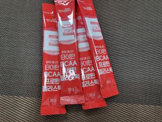 [인디닥터] 타이탄 BCAA 프로틴 젤리스틱 — 4점을 준 리뷰어가 2022년 6월 올린 사용 사진