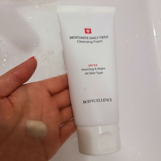 바디셀런스 벤토나이트 데일리 약산성 딥클렌징폼 120ml — 5점을 준 리뷰어가 2021년 12월 올린 사용 사진