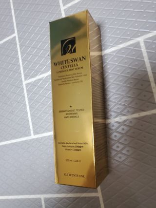 오투에니원 화이트스완 센텔라 루미너스 미스트 세럼 100ml — 5점을 준 리뷰어가 2023년 1월 올린 사용 사진