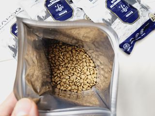 [푸디웜] 라포그 리얼인섹트 소프트키블 스킨 1KG — 5점을 준 리뷰어가 2022년 9월 올린 사용 사진