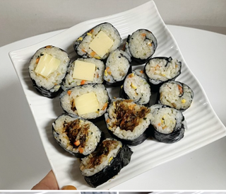 해풀잎 누구나 김밥*1ea [(혼합야채 35g *1ea,  김밥김 (5g, 5ea),  양념간장 (6g, 5ea), 참기름(5g, 2ea)] — 5점을 준 리뷰어가 2022년 5월 올린 사용 사진